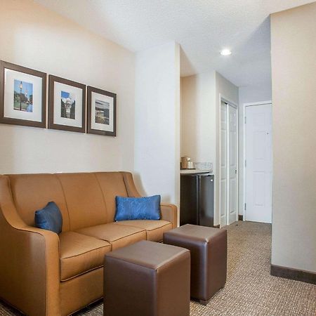 Comfort Suites West Warwick - Providence Exterior foto
