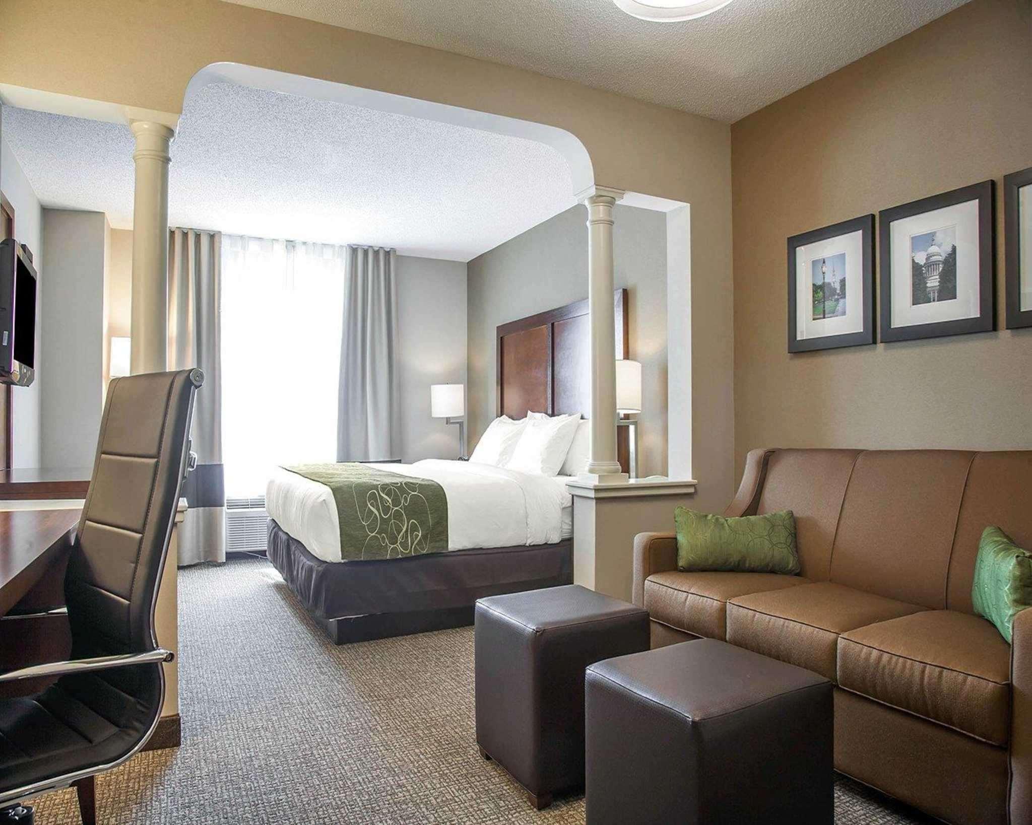 Comfort Suites West Warwick - Providence Exterior foto