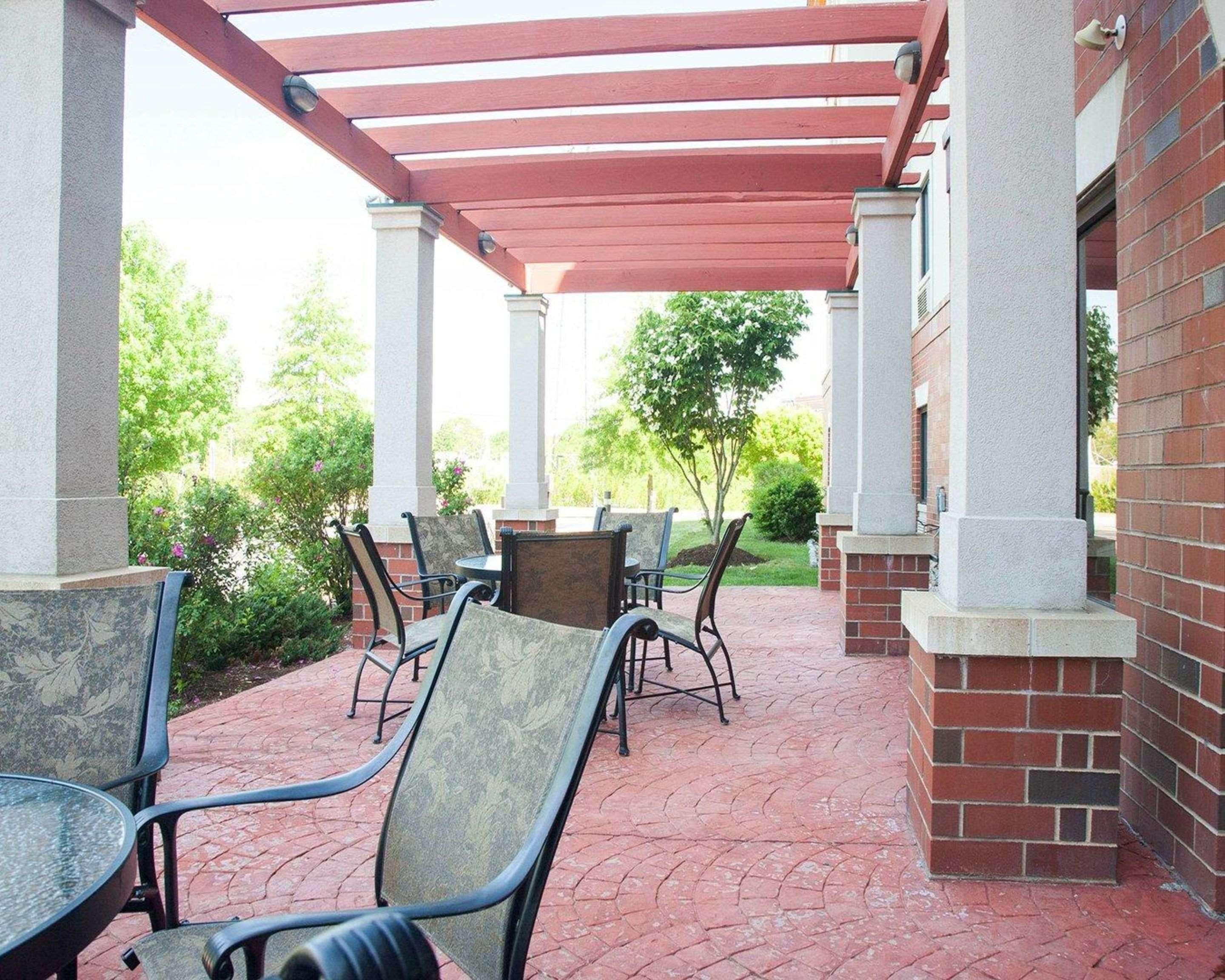 Comfort Suites West Warwick - Providence Exterior foto