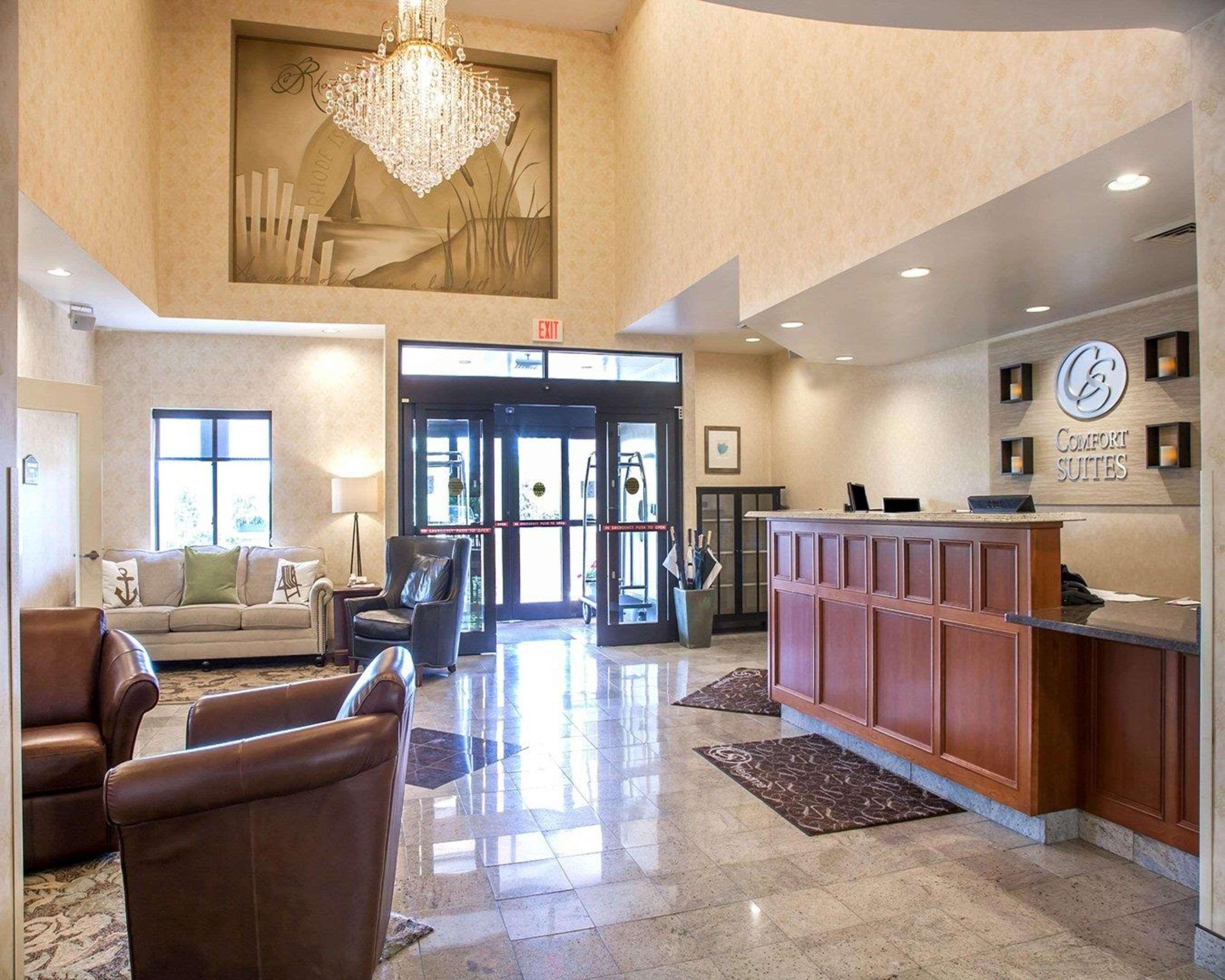 Comfort Suites West Warwick - Providence Exterior foto
